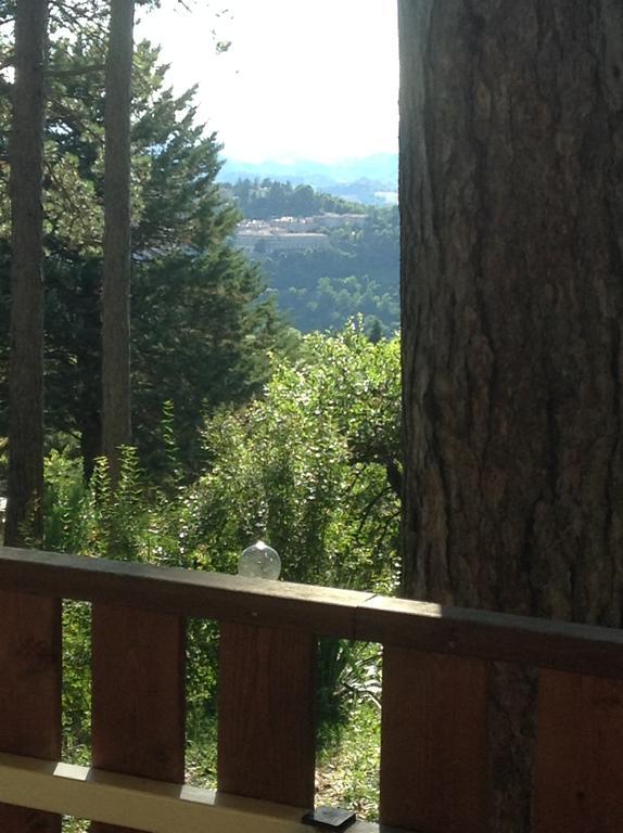Camping Pineta Hotel Urbino Exterior foto